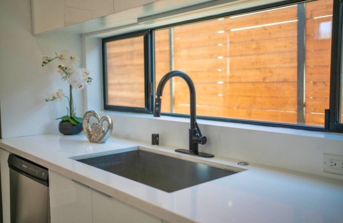 Fairfax District House | The Melrose in Los Angeles