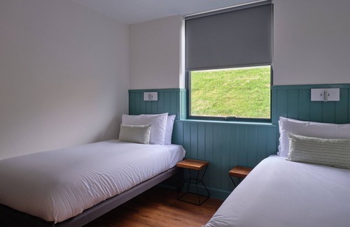 Chittlehamholt Resort | The Mole Resort, 4 Bedroom Valley View Luxury Lodge with Hot Tub