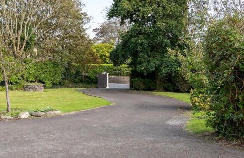 Tramore House | The Moorings- near the sea