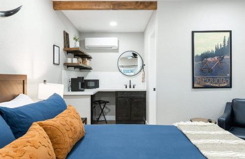 Three Rivers House | The Moro | Sequoia Motel RM3