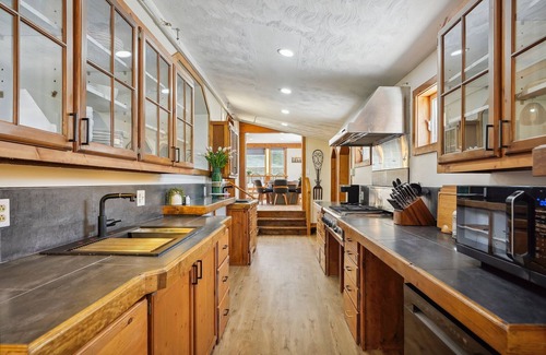West Dover Villa | The Myrtle House Heated Pool-Hot Tub-Tennis & More