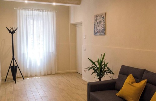 Le Cure Apartment | The Niche of Nicholas App 2