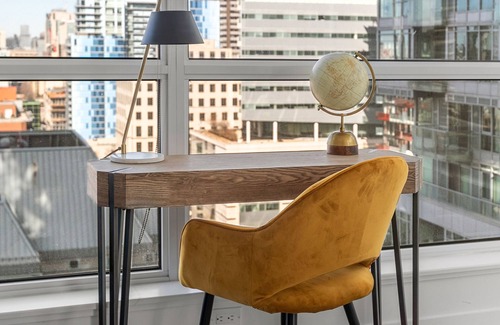 Downtown Toronto Apartment | The Noho Entertainment District