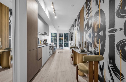 Toronto Entertainment District Apartment | The Noho Signature Collection