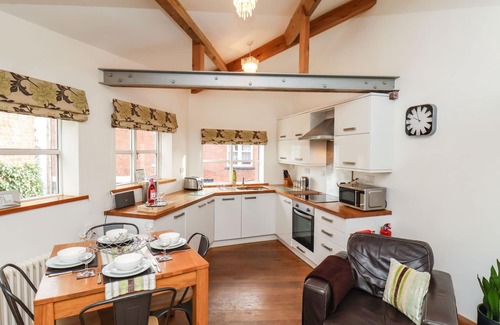 Whitby Cottage | THE OLD BLACKSMITH'S WORKSHOP, family friendly in Whitby