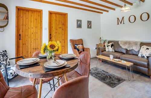 Cribyn House | The Old Cowsheds 3 - Mynach - Uk49788