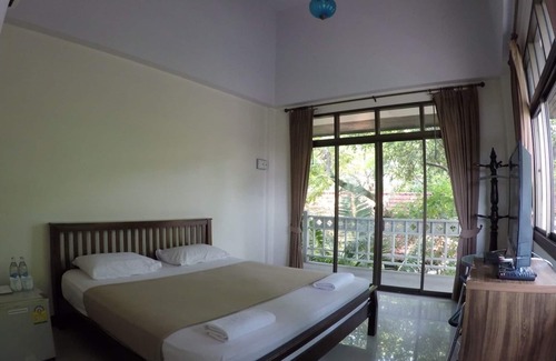 Lumphli Hotel | The Old Palace Resort