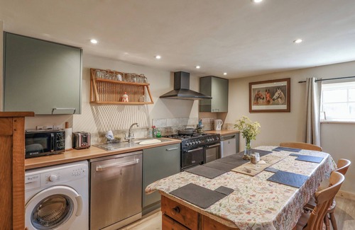 Alton Barnes Cottage | The Old Tack Room - UK49233