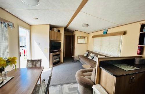 Prestatyn Resort | The Pad- 3 bed 2 bath, caravan Lido Beach