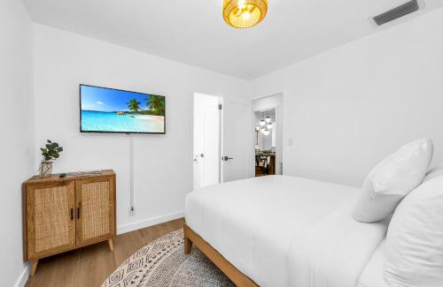 Southside Villa | The Palm Grove