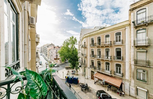 Lisbon Old Town Apartment | The Palm Leaf SOC in Lisboa Ciudad