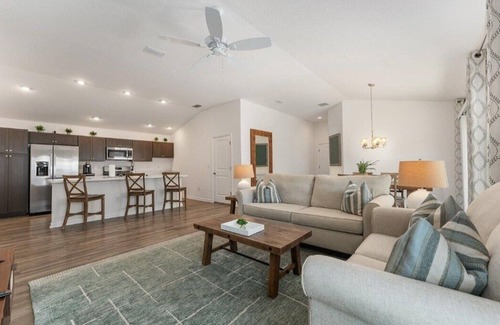 Okahumpka House | The Palm Tree Pad - 3/2 Home