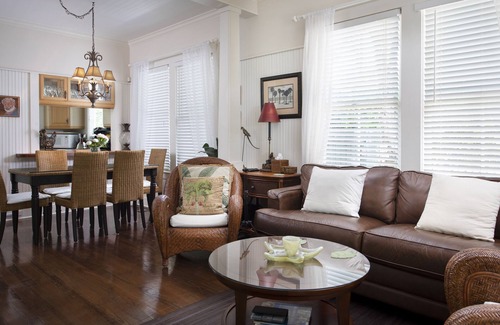 The Meadows House | The Palms -3 bedroom 2 bath home in The Meadows w/pool oasis & guest cottage
