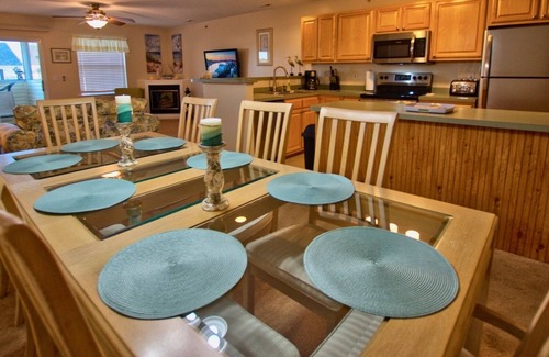 Rehoboth Beach House | The Palms * 3BR LUXURY CONDO w FREE POOL ACCESS - Sleeps 8 - 10