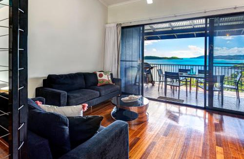 Hamilton Island Apartment | The Panorama 3, Hamilton Island 2 Bedroom 2 Bathroom Ocean View Modern Apartment