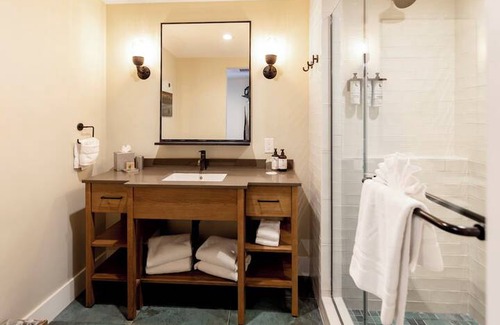 Key West Hotel | The Perry Hotel & Marina Key West