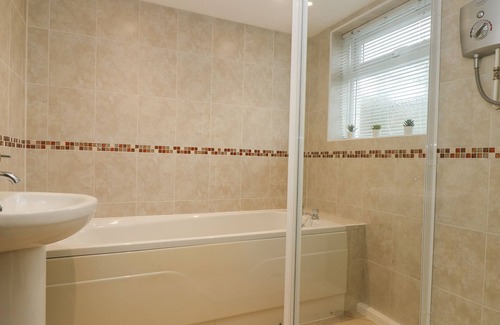 Penryn House | THE PIGSTY, character holiday cottage, with a garden in Penryn