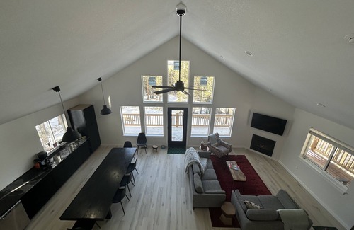 Hartsel Cabin | The Pine Haven A Modern Cabin In the Trees. Close to Buenavista!