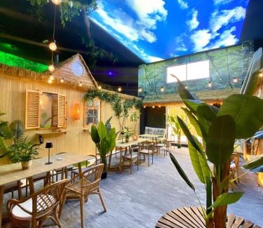L'Olivereta Hostel | The POD Suite Hostel Village