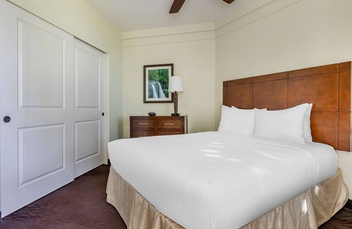 Poipu Resort | The Point at Poipu - 2 BEDROOM PARTIAL OCEAN VIEW 1 KING 2 TWIN OR 1 QUEEN STE