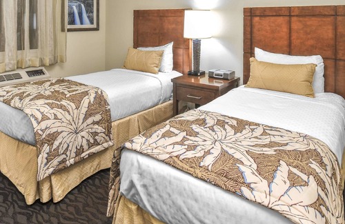 Poipu Resort | The Point At Poipu 2BR & 2Bath