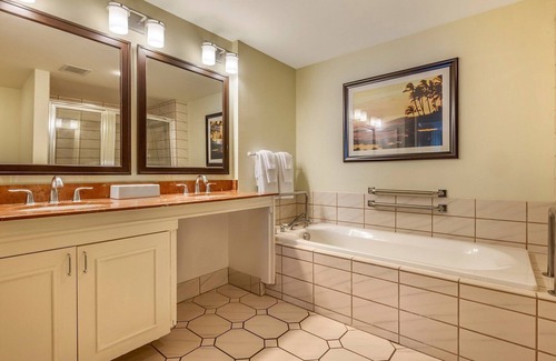 Poipu Resort | The Point At Poipu 2BR & 2Bath
