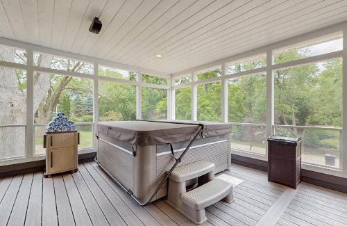 Union Pier House | The Point on Williams Court