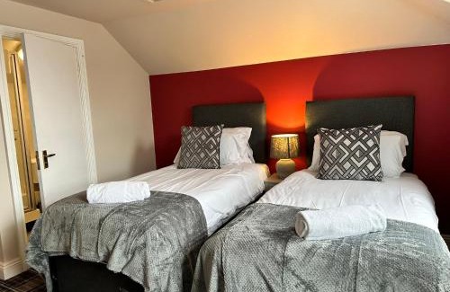 Windsor Hotel | The Prince Albert Pub & Hotel with onsite FREE PARKING 2 minutes from Legoland