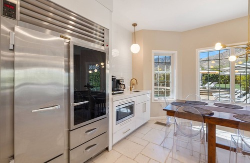 Palm Desert Villa | The Quail a Modern Desert Oasis with 16 Beds sleeps 23 Guests