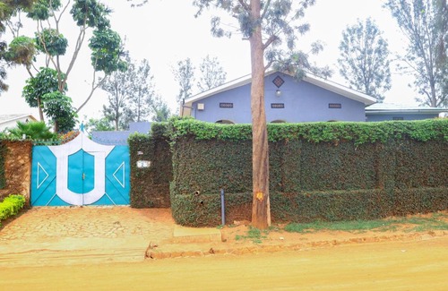 Kigali House | The Queen’s courtyard