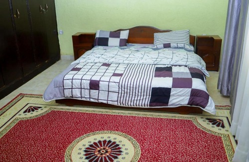 Kigali House | The Queen’s courtyard