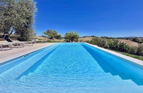 Bettolelle Apartment | The Quercia in historic villa with pool in Senigallia