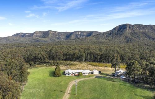 Pokolbin House | The Ranch Hunter Valley - central to all the Hunter Valley has to offer