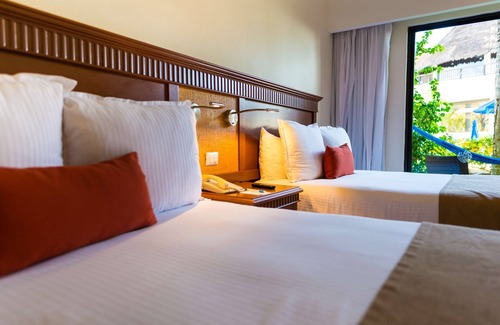 Luis Donaldo Colosio Resort | The Reef Coco Beach Resort & Spa- Optional All Inclusive
