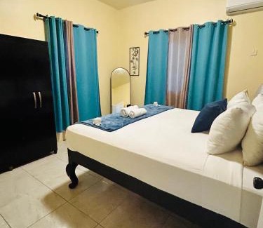Montego Bay House | The Rest Stop- Gated Community-24 Hrs Security