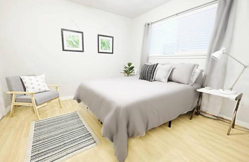 Old East Dallas Apartment | The Resting Space - FREE ARBORETUM TICKETS