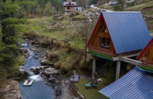 Banjar Ski Chalet | The Riverbank Nest