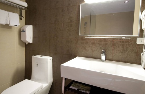 Kaohsiung City Centre Hotel | The Riverside Hotel Esthetics