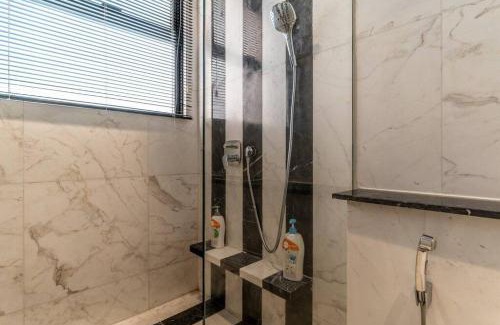 District 1 Apartment | The Rixx Terrific Apartment@D1/pool/gym/sauna/kids