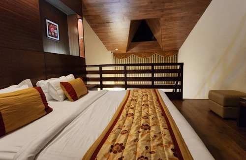 Solan Hotel | The Royal Ark