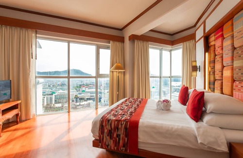 Patong Resort | The Royal Paradise Hotel & Spa