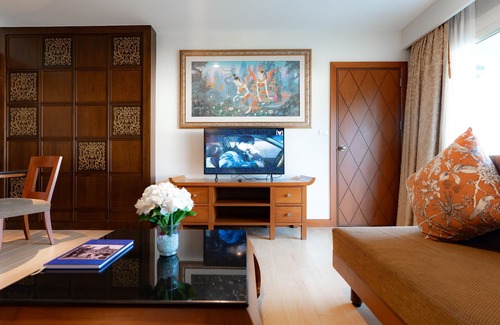 Patong Resort | The Royal Paradise Hotel & Spa