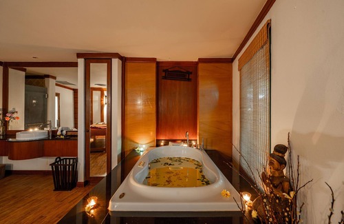 Patong Resort | The Royal Paradise Hotel & Spa