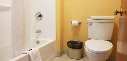 Port Angeles Hotel | The Royal Victorian Motel