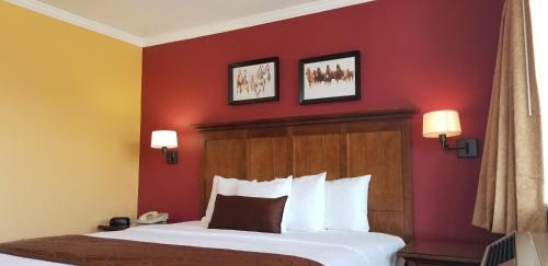 Port Angeles Hotel | The Royal Victorian Motel