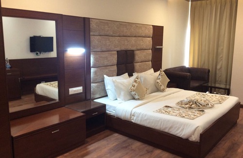 Panchkula Urban Estate Hotel | The Saffron Park