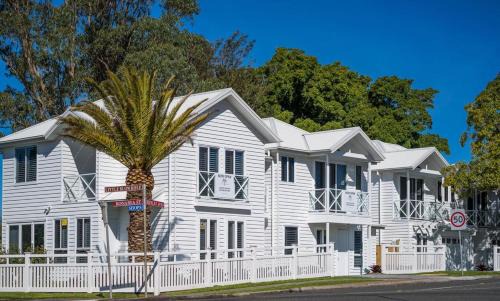 Kiama Villa | The SALTY PALM'S By the Sea TWO
