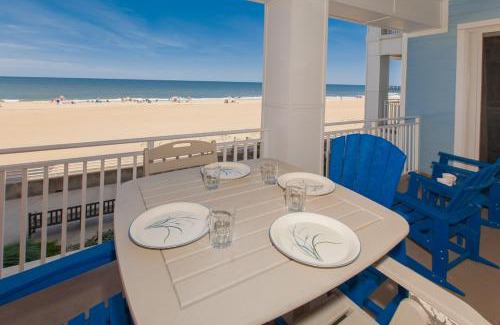 Sandbridge Apartment | The Sanctuary - Footprints by the Shore B109