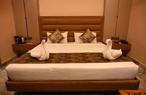 Gwalior Hotel | The Shah Imperial