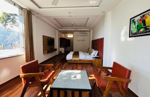 Lansdowne Hotel | The Shalam Resort श्रीकृष्ण शरणं मम